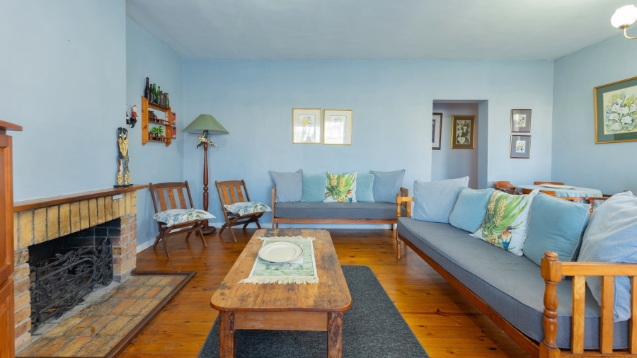 7 Bedroom Property for Sale in Struisbaai Western Cape